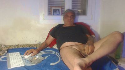crownman webcam model stream image