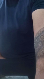 nournours8 webcam model stream image