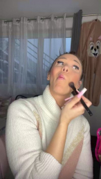 Alyshamia webcam cam4 model stream image