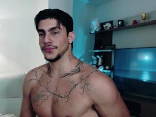 Axel Lenox webcam model stream image