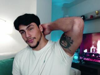 Axel Lenox webcam model stream image
