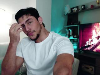 Axel Lenox webcam model stream image