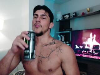 Axel Lenox webcam model stream image