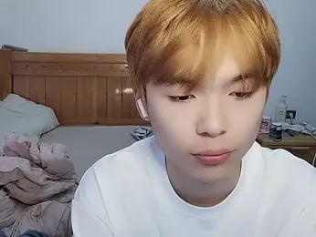 9t88 webcam stripchat model stream image