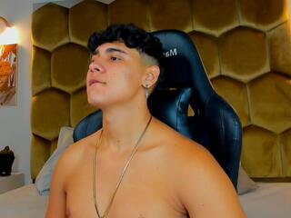 Chris De La Fonde webcam flirt4free model stream image
