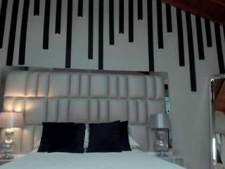 katienolan webcam model stream image