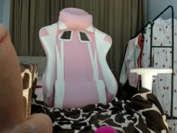 ji_yon_1 webcam model stream image