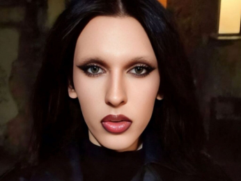 PolinaManson webcam model stream image