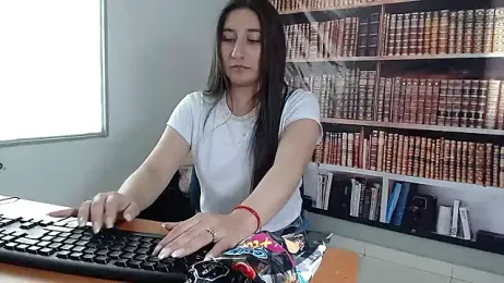 LunaBaby- webcam model stream image