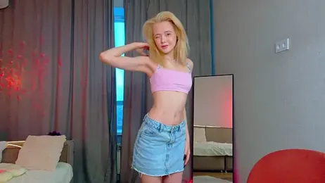 StarrShinee webcam stripchat model stream image