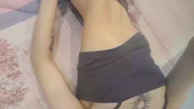 LailaRear webcam model stream image