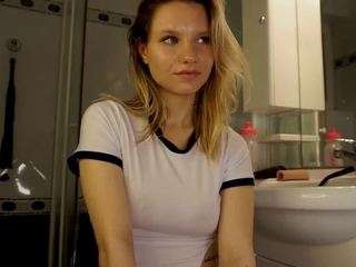 katie-fox webcam model stream image