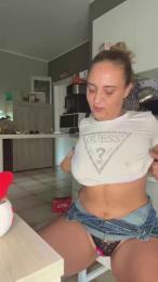 bambolinA90hot webcam model stream image