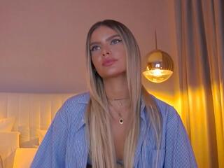 Anais A webcam model stream image