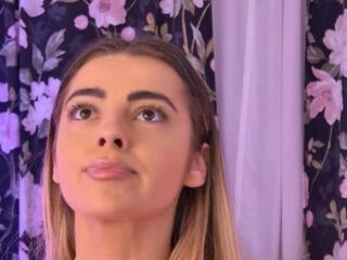 Kim Arrow webcam model stream image