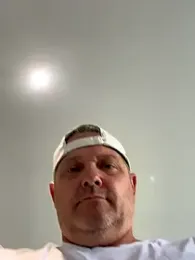 mrlovinhusband webcam model stream image