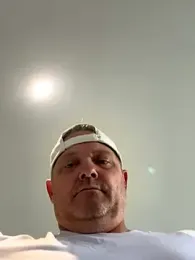 mrlovinhusband webcam model stream image