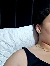 Liancy webcam model stream image