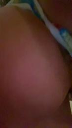 Hotmilf webcam model stream image