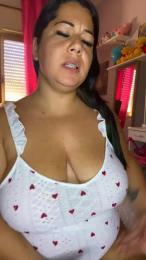 Mikela_ webcam model stream image