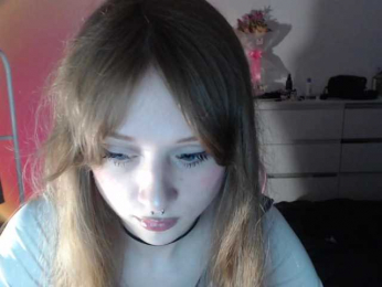 mnepohuyy webcam bongacams model stream image