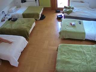 voyeurcam-julmodels-bed-6 webcam model stream image