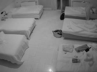 voyeurcam-julmodels-bed-6 webcam model stream image