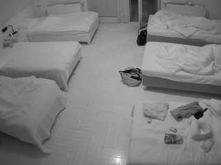 voyeurcam-julmodels-bed-6 webcam model stream image