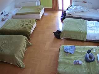 voyeurcam-julmodels-bed-6 webcam camsoda model stream image