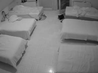 voyeurcam-julmodels-bed-6 webcam model stream image
