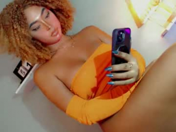 girl_in_black webcam model stream image