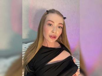 MILEDIUM webcam model stream image