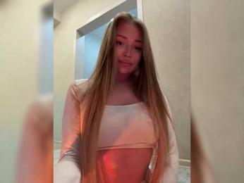 MILEDIUM webcam model stream image