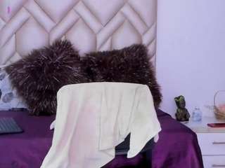 slutty-milf webcam camsoda model stream image