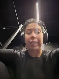 KimArts webcam model stream image