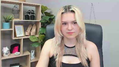SweetLilyxo webcam model stream image