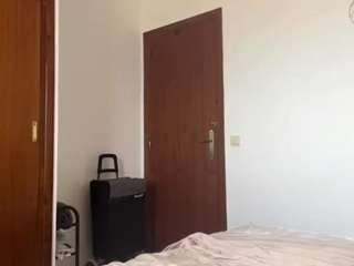joeymineah webcam camsoda model stream image