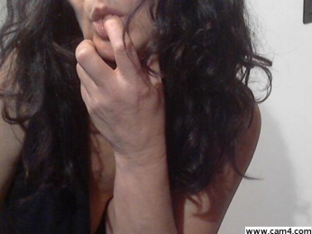 marymonella webcam model stream image