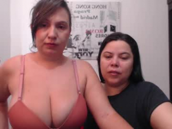 hidden_tinna webcam model stream image