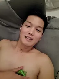 Woonee1680 webcam model stream image