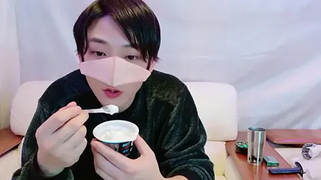 -kou-- webcam model stream image