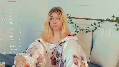 SerafinaCordone webcam model stream image