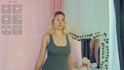 SerafinaCordone webcam model stream image