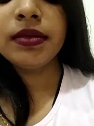 Maahhii_2 webcam model stream image