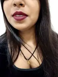 Maahhii_2 webcam model stream image