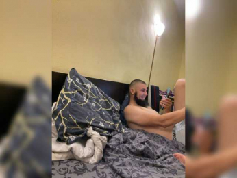 SweetCoople webcam model stream image