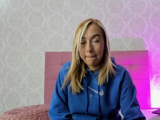 Daphne Beaumont webcam flirt4free model stream image