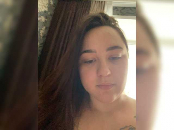 AdelinaTaylorsan webcam model stream image
