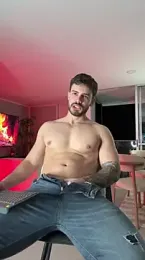 Valenthino_Salvatore webcam model stream image