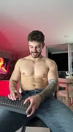 Valenthino_Salvatore webcam model stream image